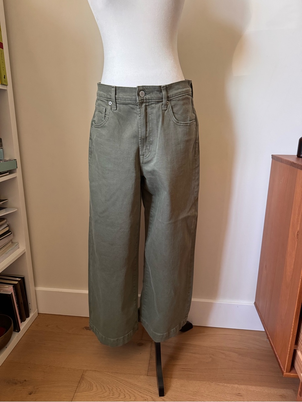 GAP High Rise Wide Leg Crop Jeans | Olive Green | Size 10/30R